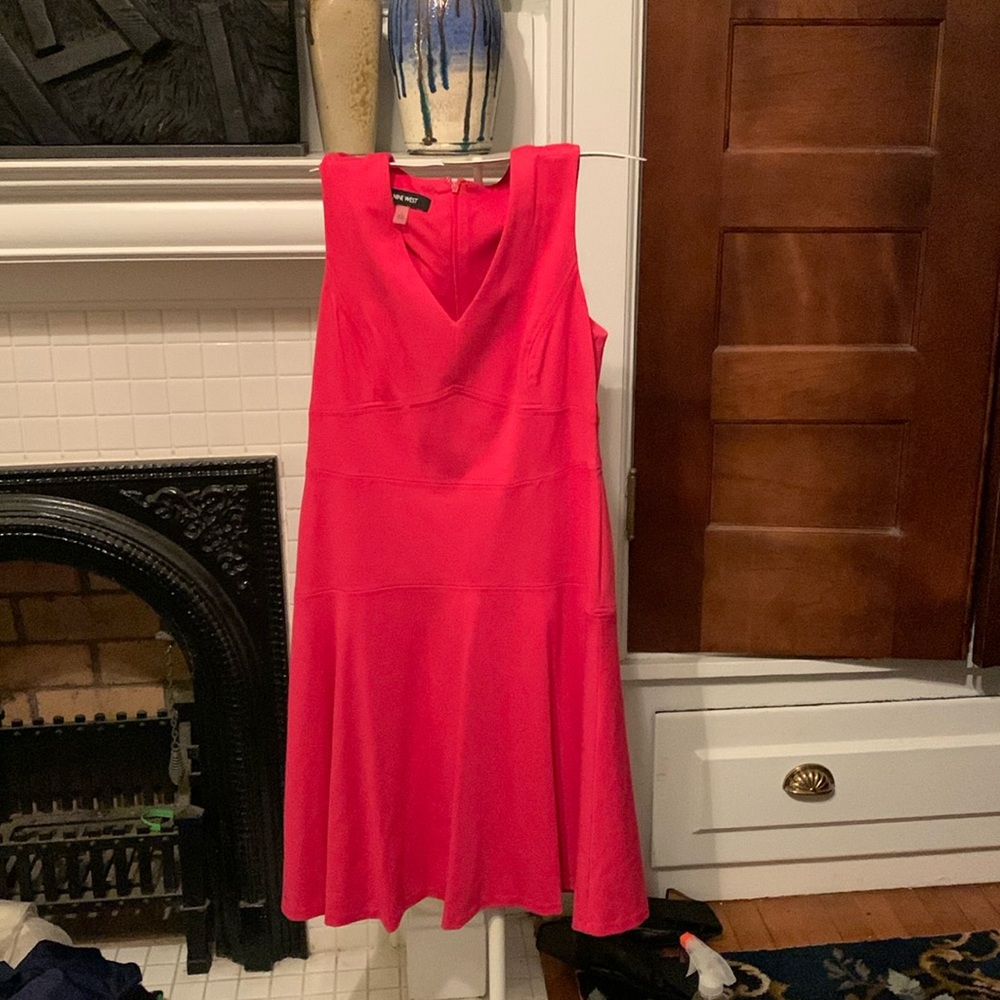 Nine West viscose blend dress in‎ pink. Fully lined. Worn about 3x